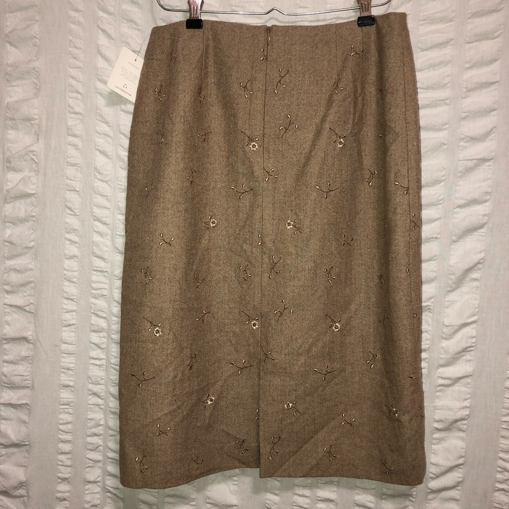 Liz Claiborne Wool Blend Embroidered Skirt - Picture 2 of 4